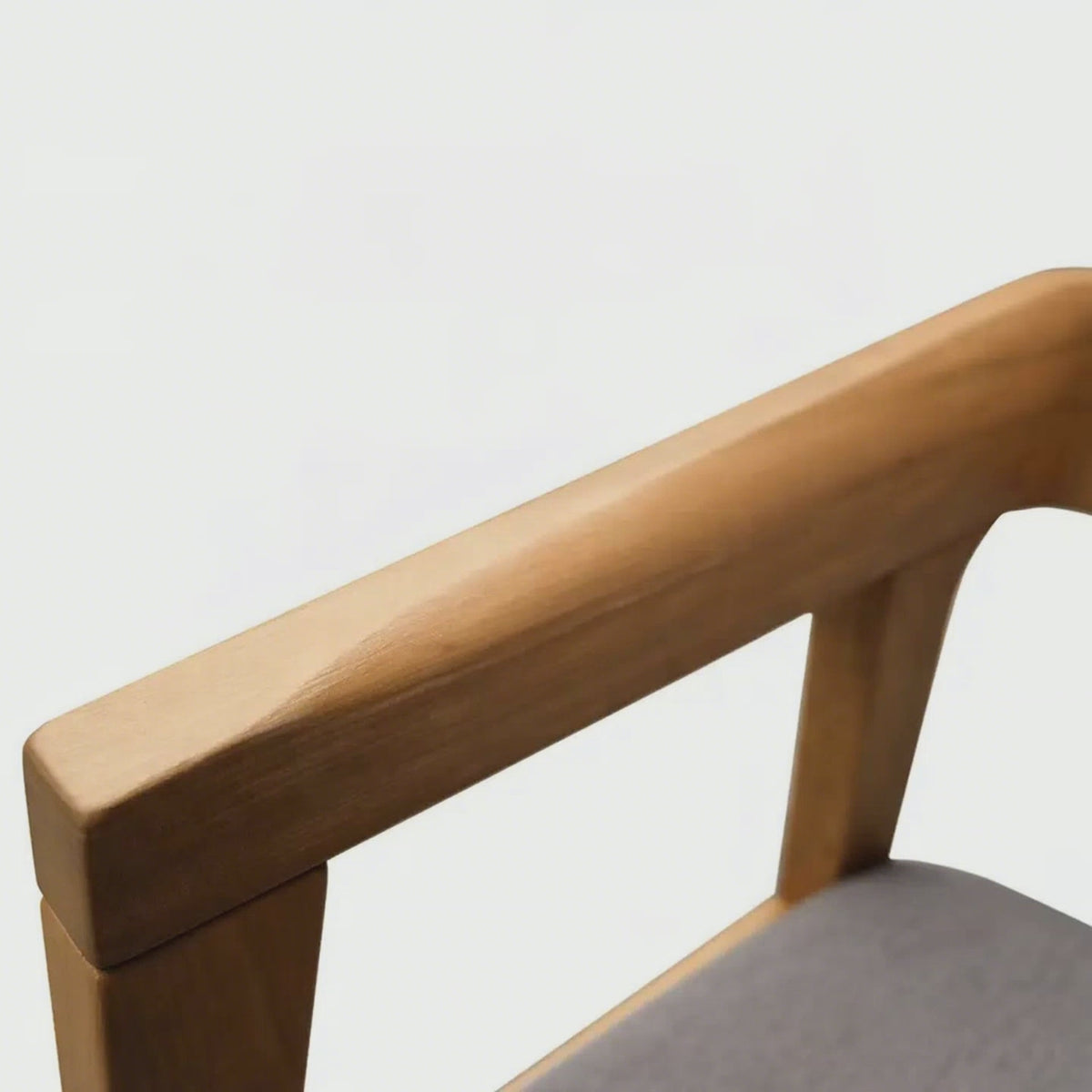 Mauka Chair