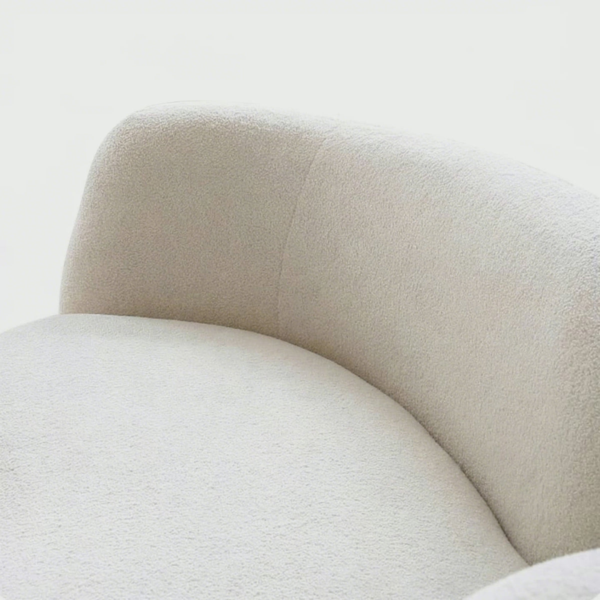 Modern Luxury Fashion Italian Minimalist Fabric Sofa Lamb Fleece Curved Sofa Medieval Cream Style Pea Sofa